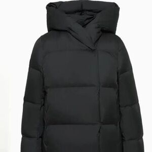 Aritzia Babaton Duvet Puffer Mid 🖤